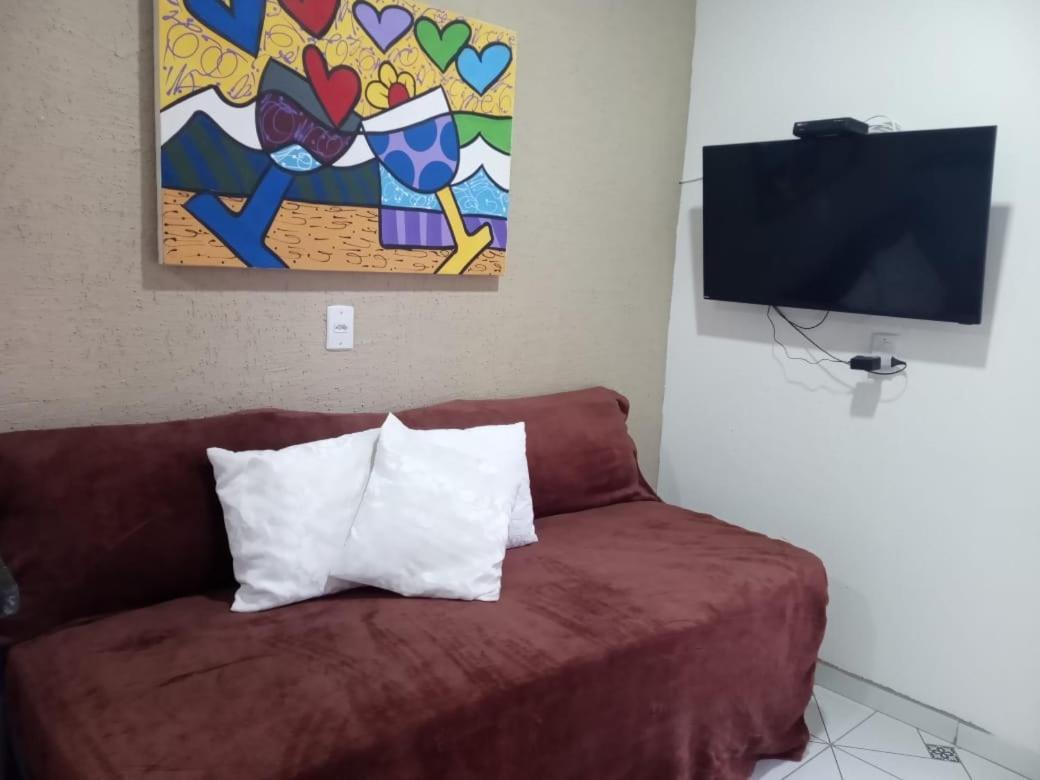 Apartment Flat Yellow Pipa *